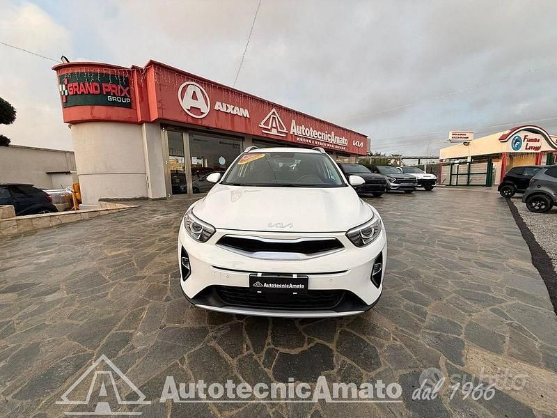 Usata Kia Stonic Style 84 CV (61 kW) 2022 Bianco SUV
