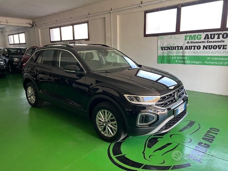 Usata VW T-Roc Life 150 CV (110 kW) 2025 Nero SUV
