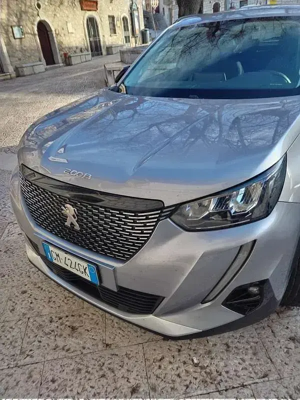 Usata Peugeot 2008 Allure 110 CV (80 kW) 2022 SUV