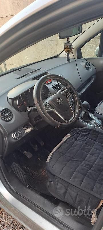 Usata Opel Meriva Cosmo 120 CV (88 kW) 2013 Grigio Monovolume