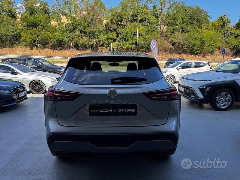 Usata Nissan Qashqai N-Connecta 158 CV (116 kW) 2024 Grigio SUV