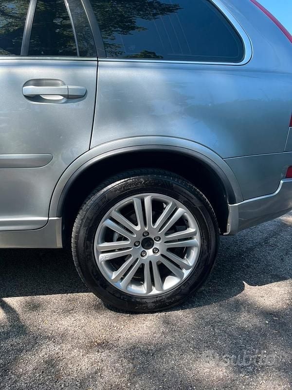 Usado Volvo XC90 209 HP (153 kW) 2014 Cinzento SUV