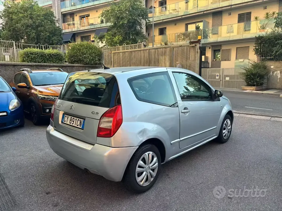 Usata Citroën C2 Elegance 60 CV (44 kW) 2006 Grigio Utilitaria