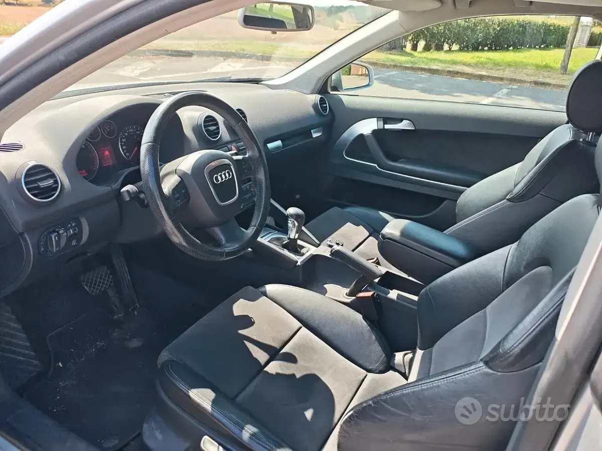 Usata Audi A3 Ambiente 170 CV (125 kW) 2006 Grigio Utilitaria