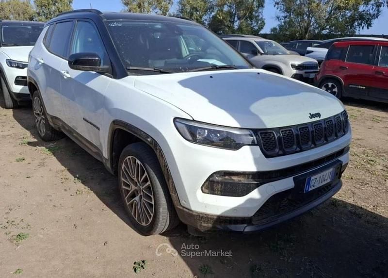 Usata Jeep Compass Summit 131 CV (96 kW) 2024 Blu / metallizzato SUV