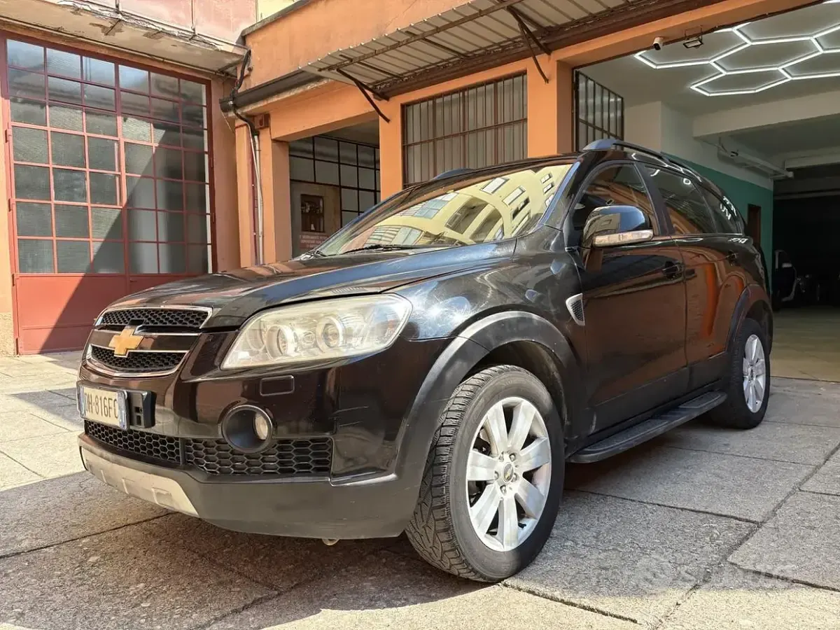 Usata Chevrolet Captiva 150 CV (110 kW) 2007 Nero SUV
