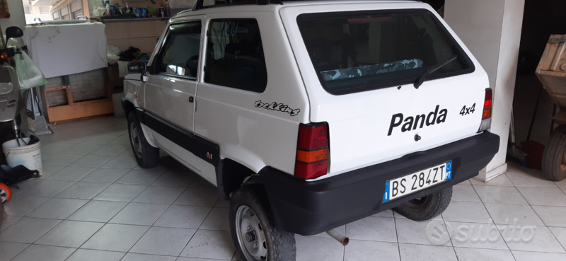 Usato 2001 Fiat Panda 4x4 1.0 Benzin 45 CV (9.990 €)