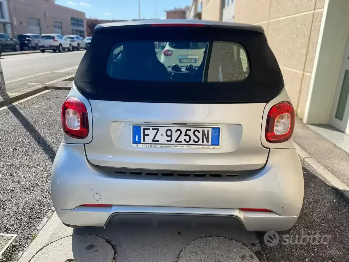 Usata Smart ForTwo Cabrio Brabus 71 CV (52 kW) 2019 Grigio Cabrio