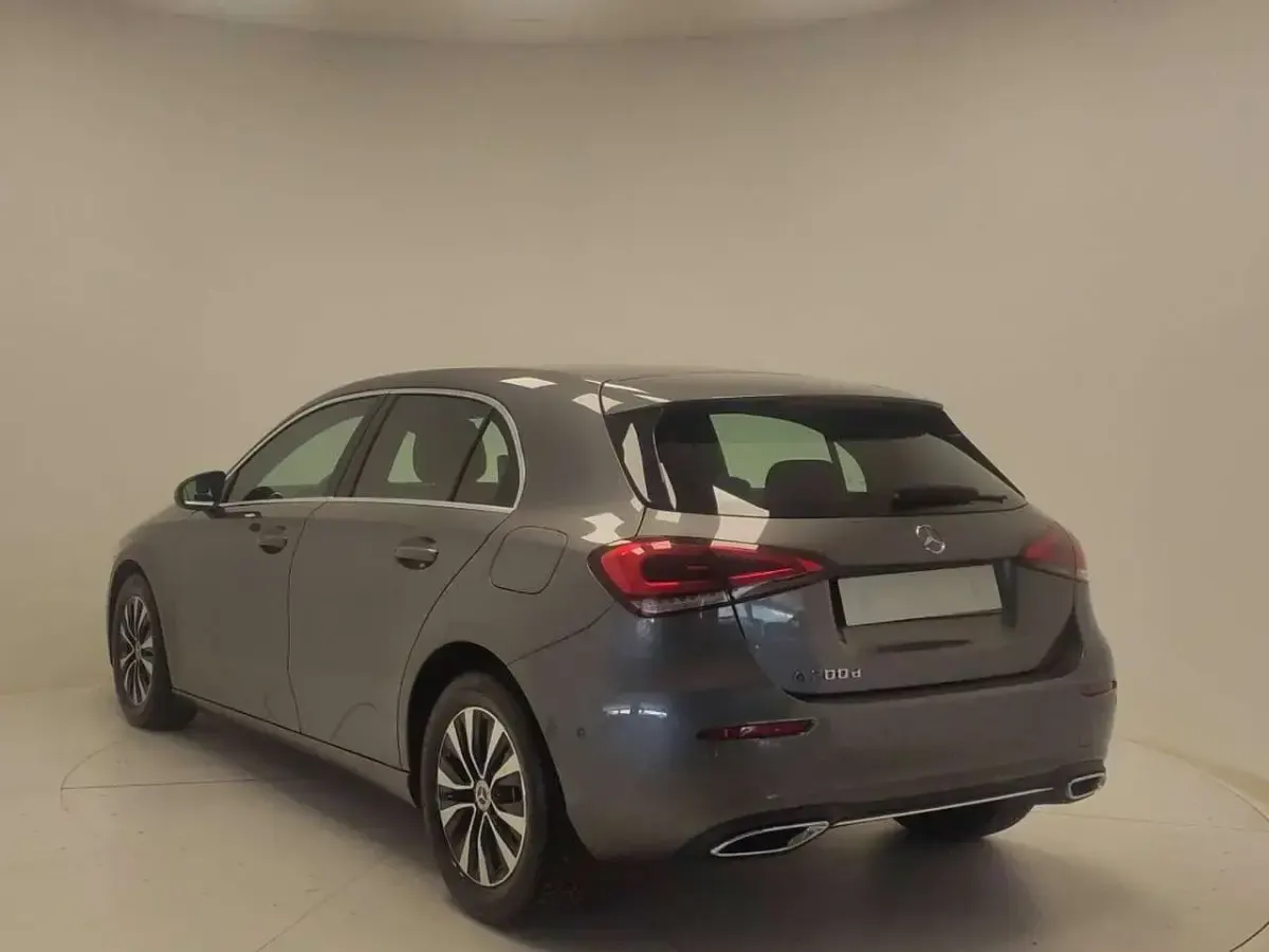 Usata Mercedes A200 Business 150 CV (110 kW) 2021 Grigio Berlina
