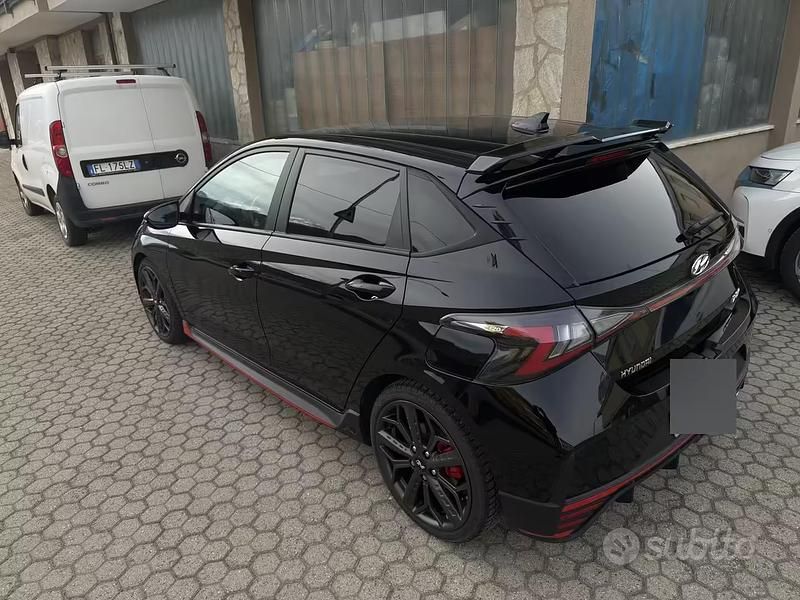 Usata Hyundai i20 204 CV (150 kW) 2023 Nero Utilitaria