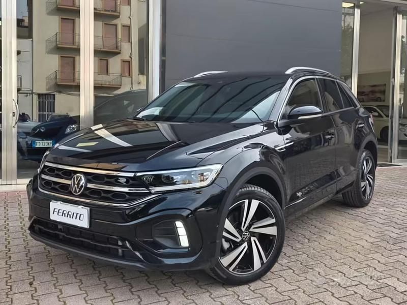 Usata VW T-Roc R-line 150 CV (110 kW) 2024 Nero SUV