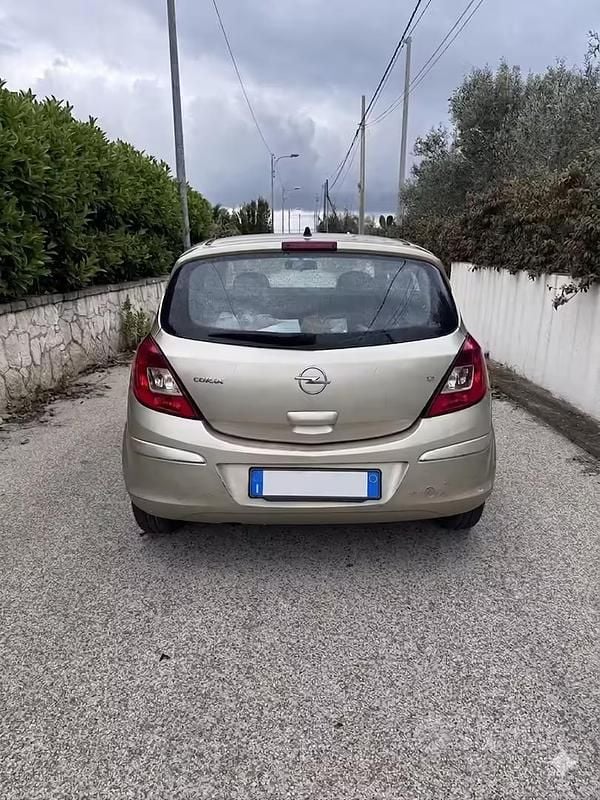 Usata Opel Corsa 80 CV (58 kW) 2007 Utilitaria