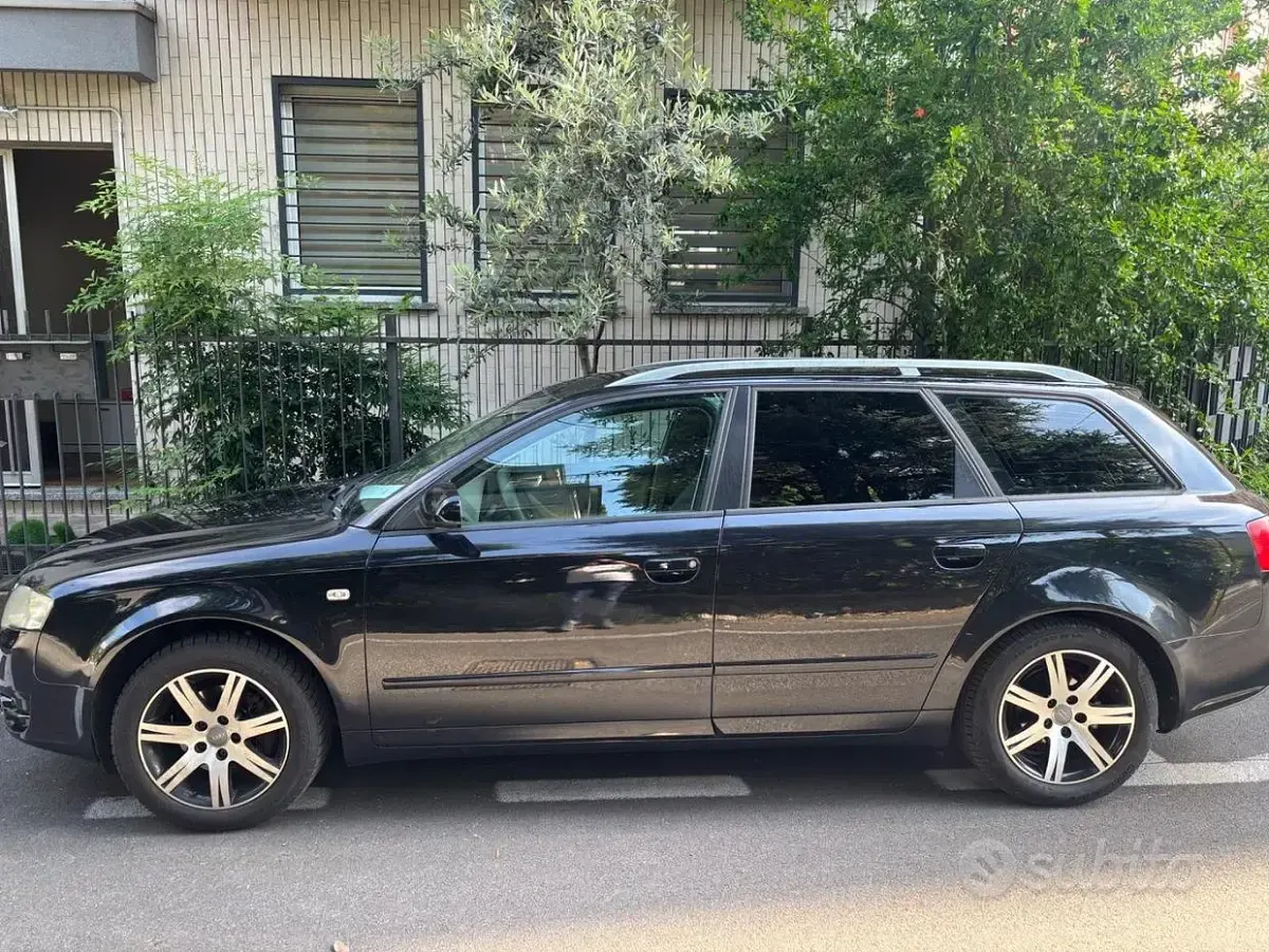 Usata Audi A4 140 CV (102 kW) 2010 Nero Station wagon