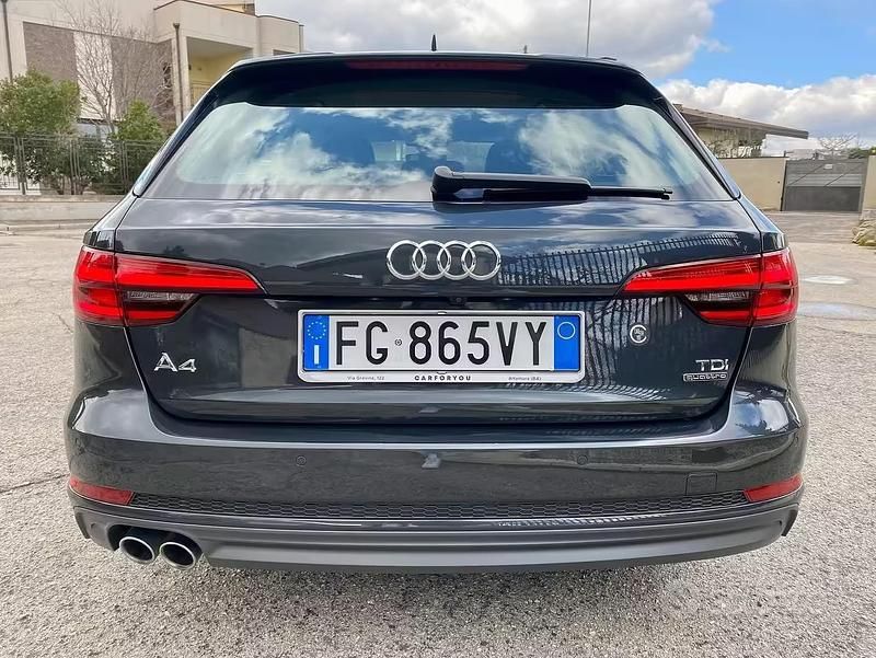 Usata Audi A4 S-Line 190 CV (139 kW) 2017 Grigio Station wagon