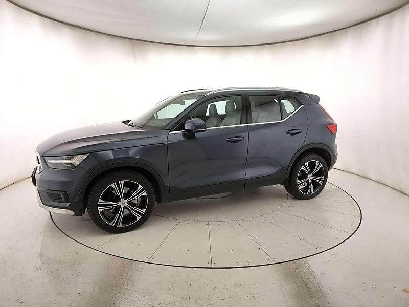 Usata Volvo XC40 Momentum 150 CV (110 kW) 2019 Blu SUV