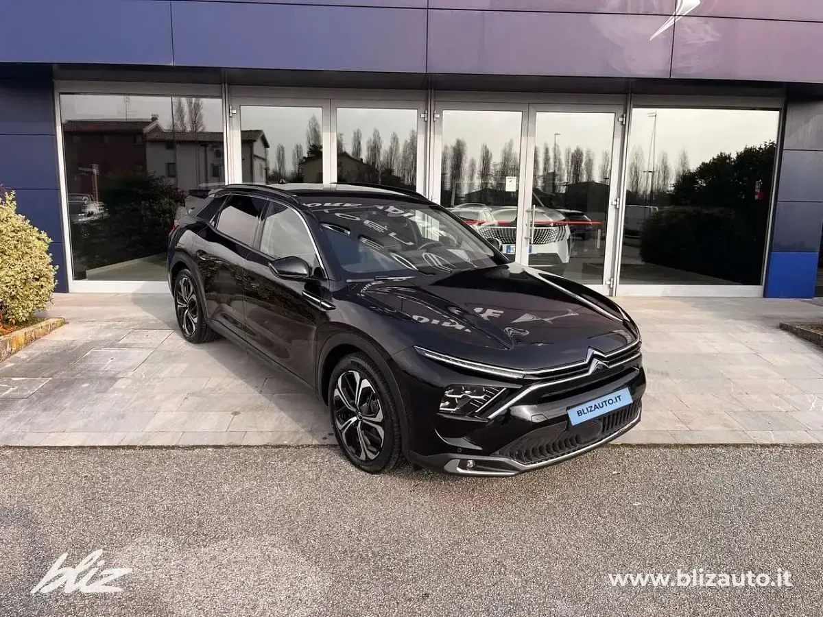 Usata Citroën C5 X Shine 224 CV (164 kW) 2023 Pearl black Station wagon