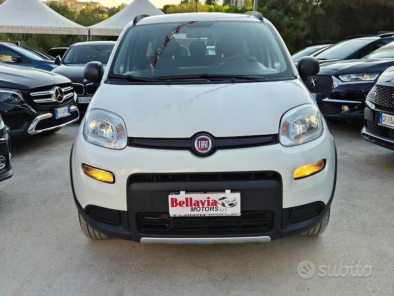 Occasion Fiat Panda 4x4 86 ch (63 kW) 2020 Blanc Citadine