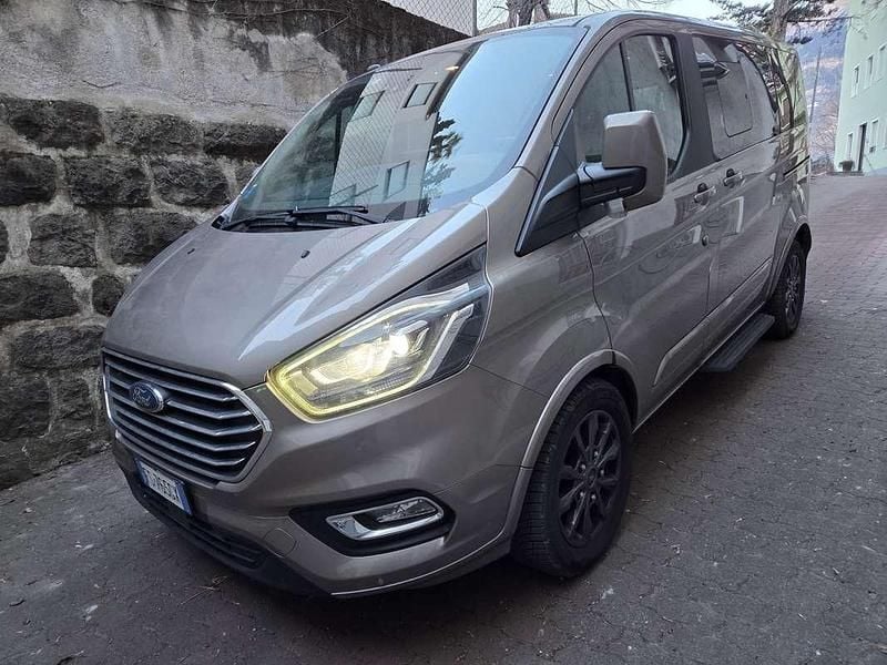 Usata Ford Tourneo Titanium X 170 CV (125 kW) 2018 Bronzo Monovolume