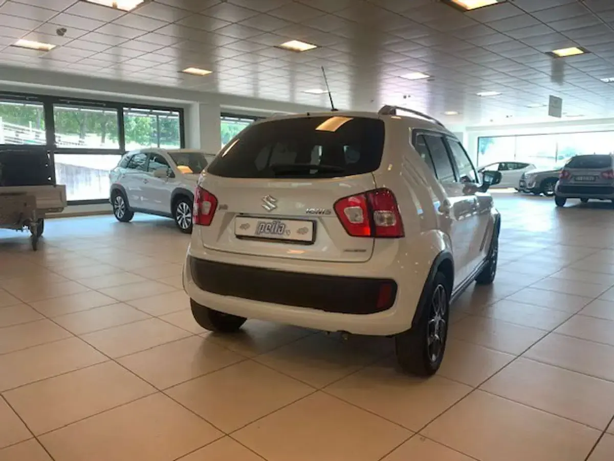 Usata Suzuki Ignis 90 CV (66 kW) 2017 Bianco SUV