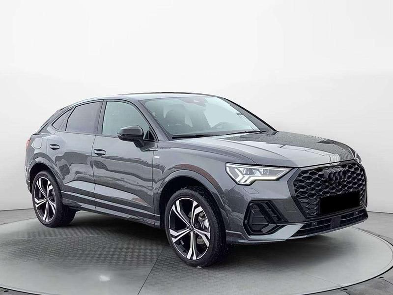 Usata Audi Q3 Sportback S-Line 150 CV (110 kW) 2024 Grigio SUV