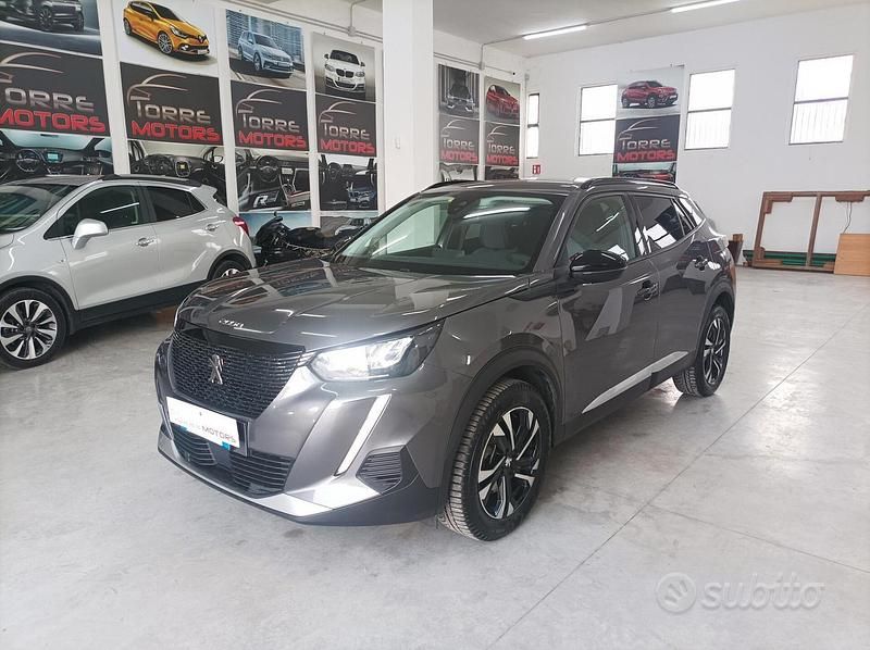 Usata Peugeot 2008 Allure 131 CV (96 kW) 2022 Grigio SUV