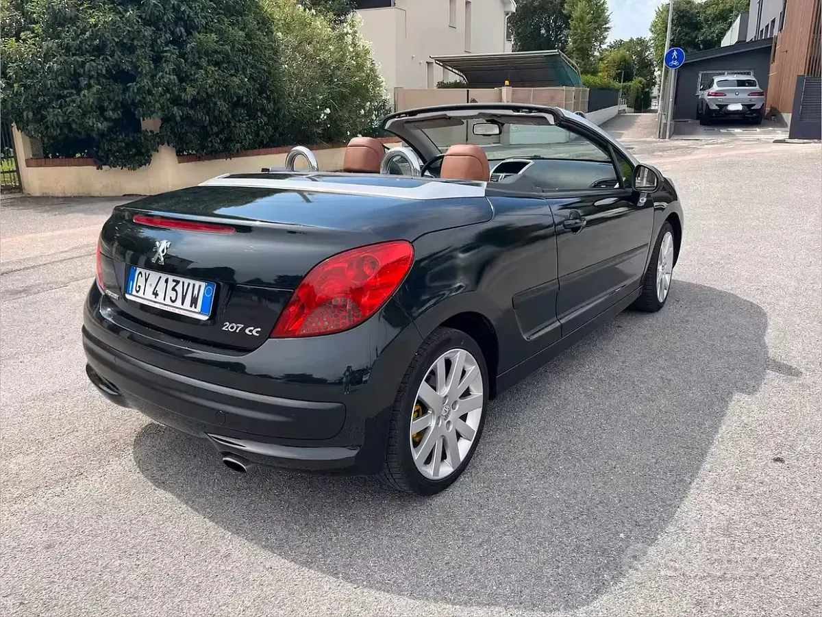 Usata Peugeot 207 CC 120 CV (88 kW) 2008 Nero Cabrio
