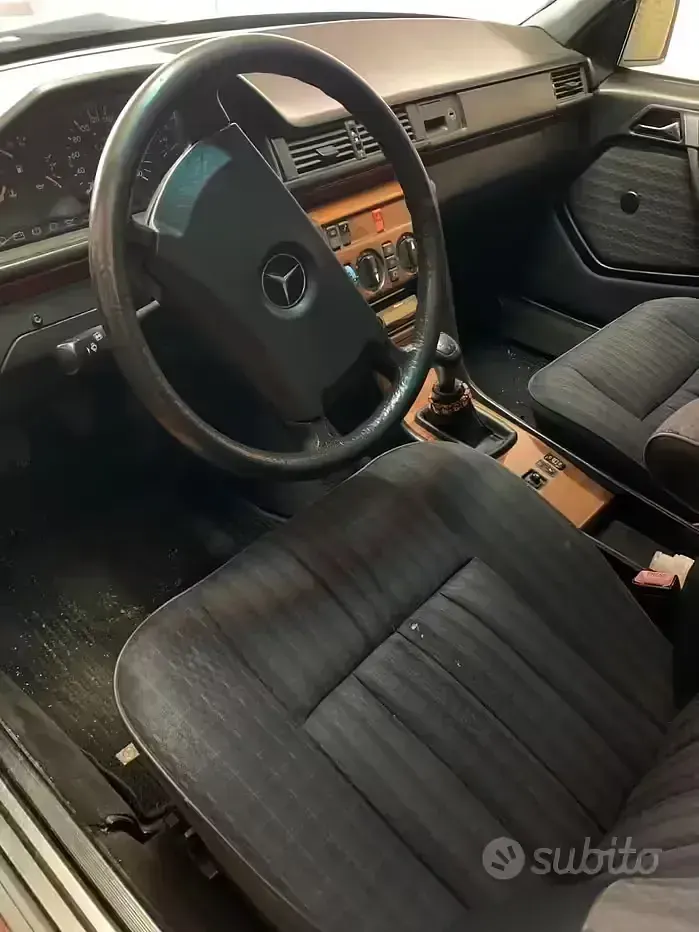 Usata Mercedes E230 1997 Grigio Berlina