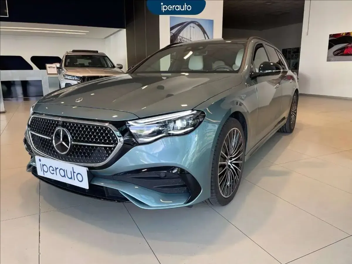 Usata Mercedes E220 Advanced Plus 197 CV (144 kW) 2024 Verde Station wagon