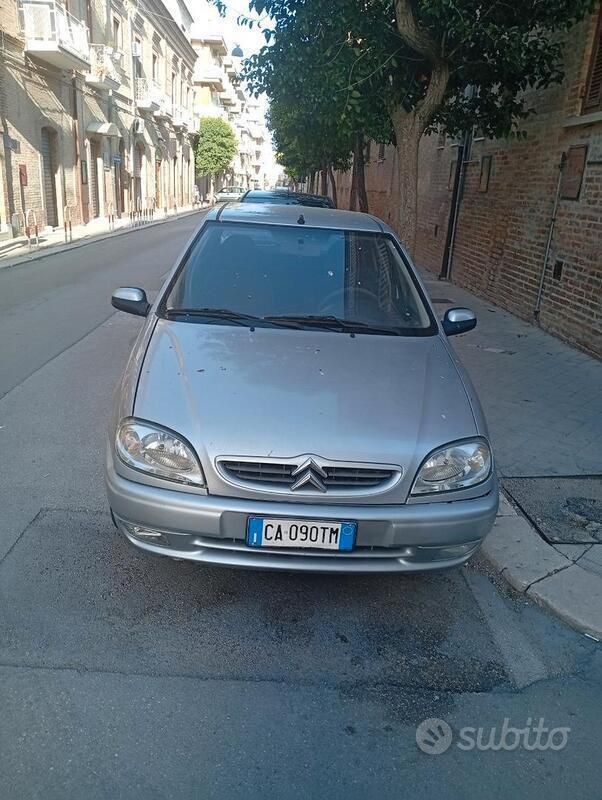 Usata 2004 Citroën Saxo Due volumi | 700 € (Buon prezzo) - Immagine 1/4