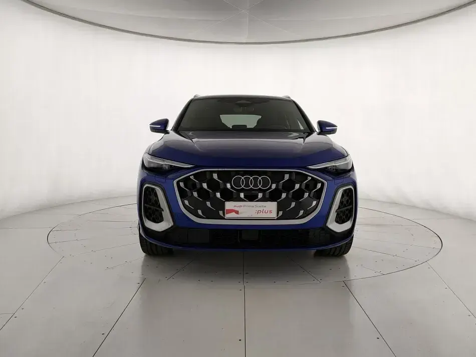 Usata Audi SQ5 Comfort 367 CV (269 kW) 2025 Blu ultra metallizzato SUV