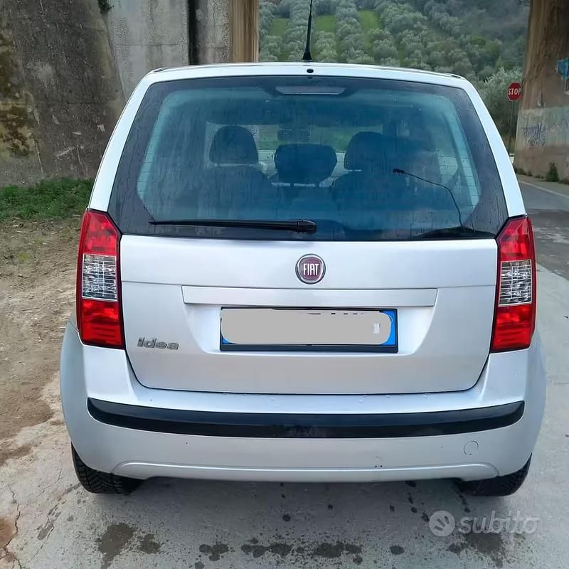 Usata Fiat Idea 80 CV (58 kW) 2008 Grigio Monovolume