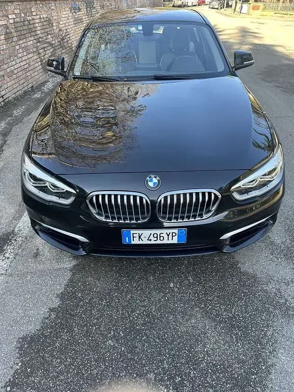 Usata BMW 118 Efficient Dynamics 150 CV (110 kW) 2017 Nero Utilitaria