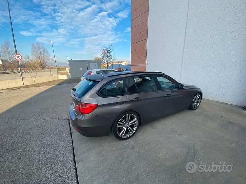 Usata BMW 318 2015 Station wagon