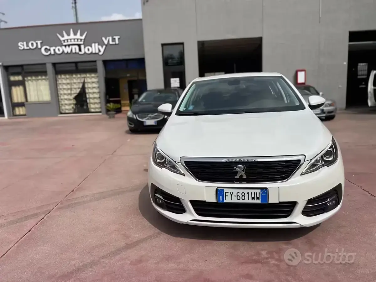 Usata Peugeot 308 GT-line 131 CV (96 kW) 2019 Bianco Berlina