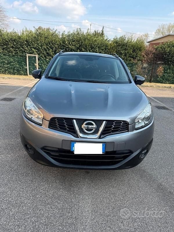 Usata Nissan Qashqai 110 CV (80 kW) 2013 Grigio SUV