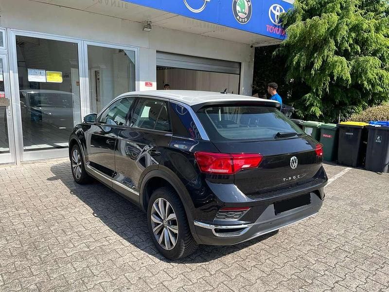 Usata VW T-Roc Advance 116 CV (85 kW) 2019 Nero SUV