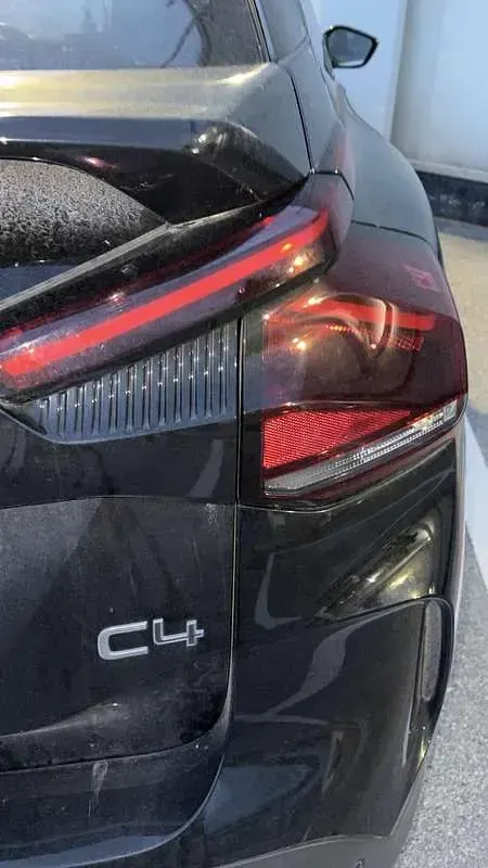 Usata Citroën C4 PureTech 131 CV (96 kW) 2022 Nero Berlina