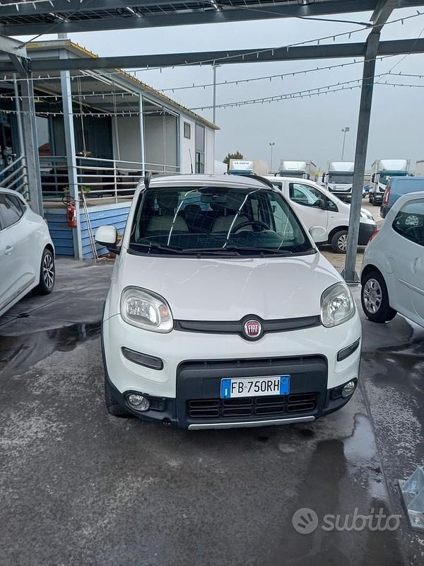 Usata Fiat Panda 4x4 75 CV (55 kW) 2015 Bianco Utilitaria