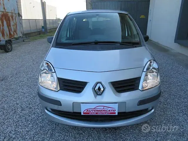 Usata Renault Modus Dynamique 75 CV (55 kW) 2007 Grigio Monovolume