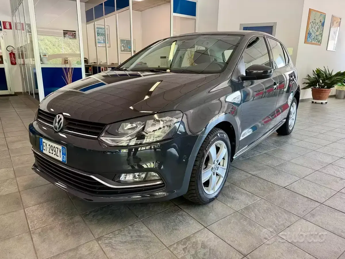 Usata VW Polo Comfortline 90 CV (66 kW) 2015 Grigio Berlina