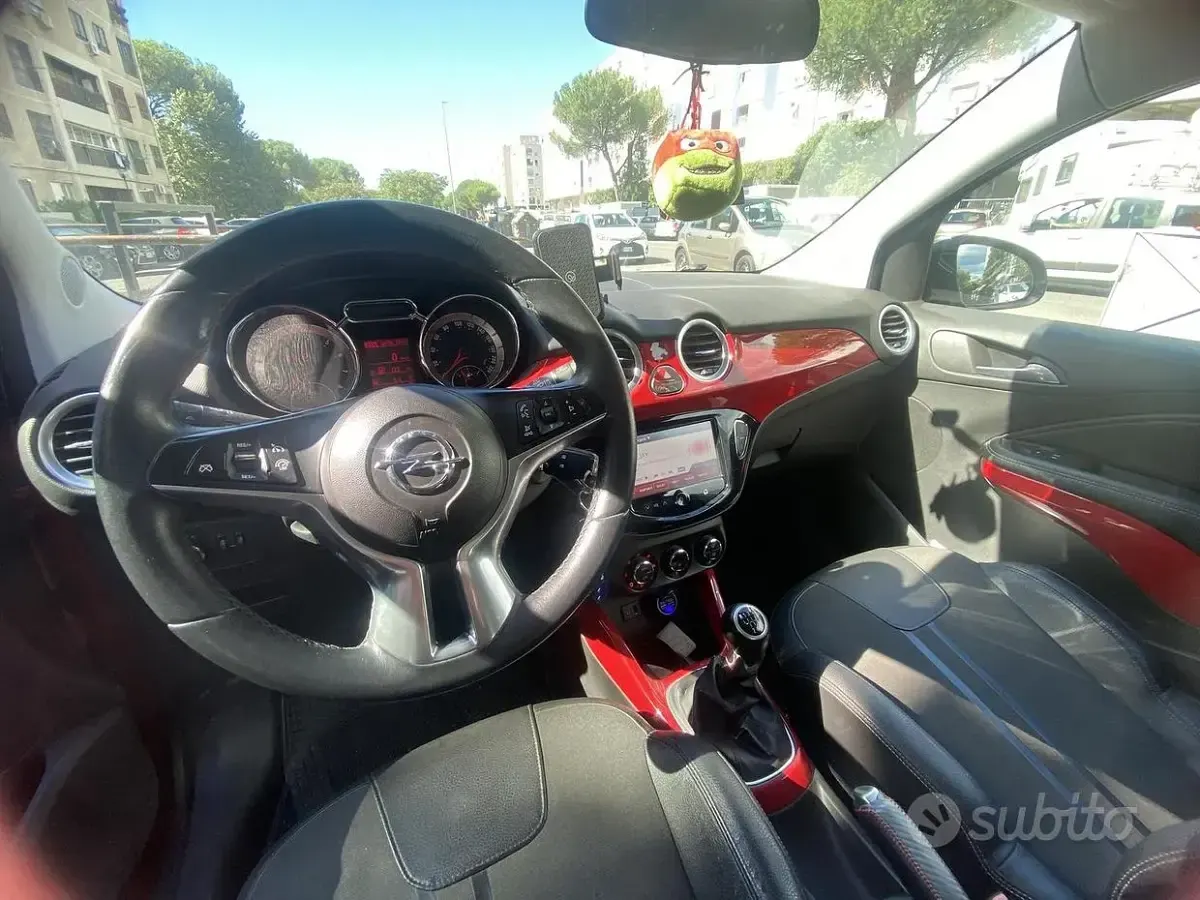 Usata Opel Adam Slam 116 CV (85 kW) 2015 Rosso Utilitaria