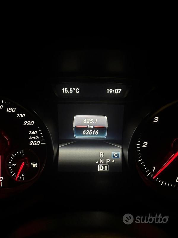 Usata Mercedes A180 2017 Grigio Berlina