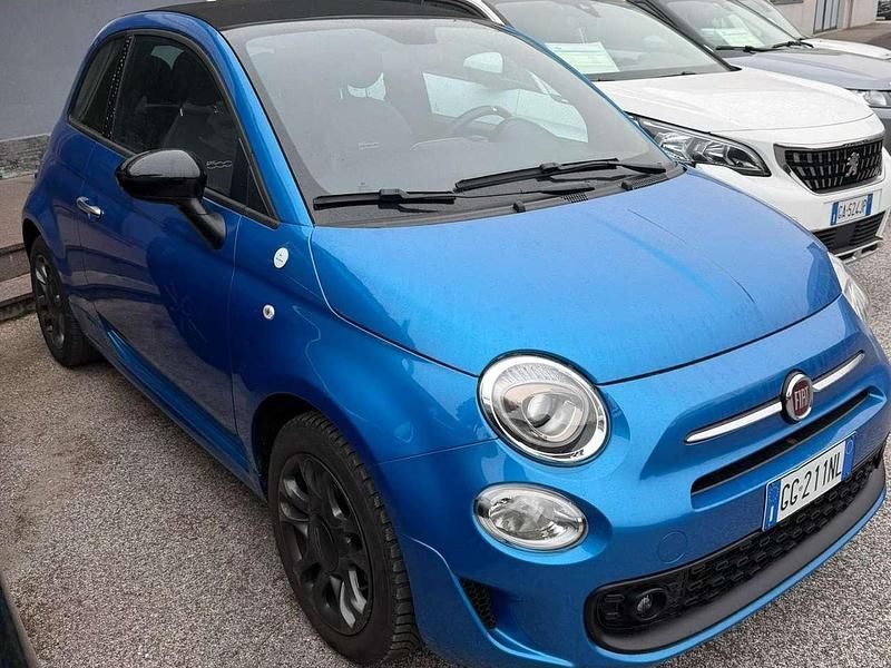 Usata Fiat 500 69 CV (50 kW) 2021 Blu/azzurro Cabrio