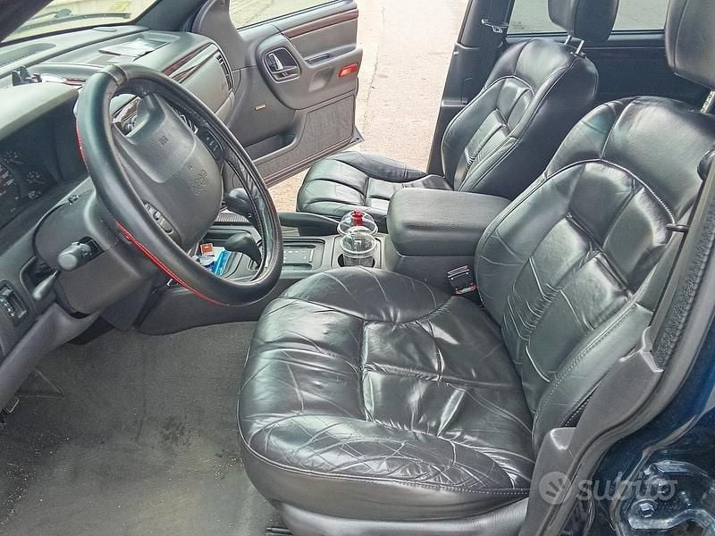 Usata Jeep Cherokee 2000 Blu SUV