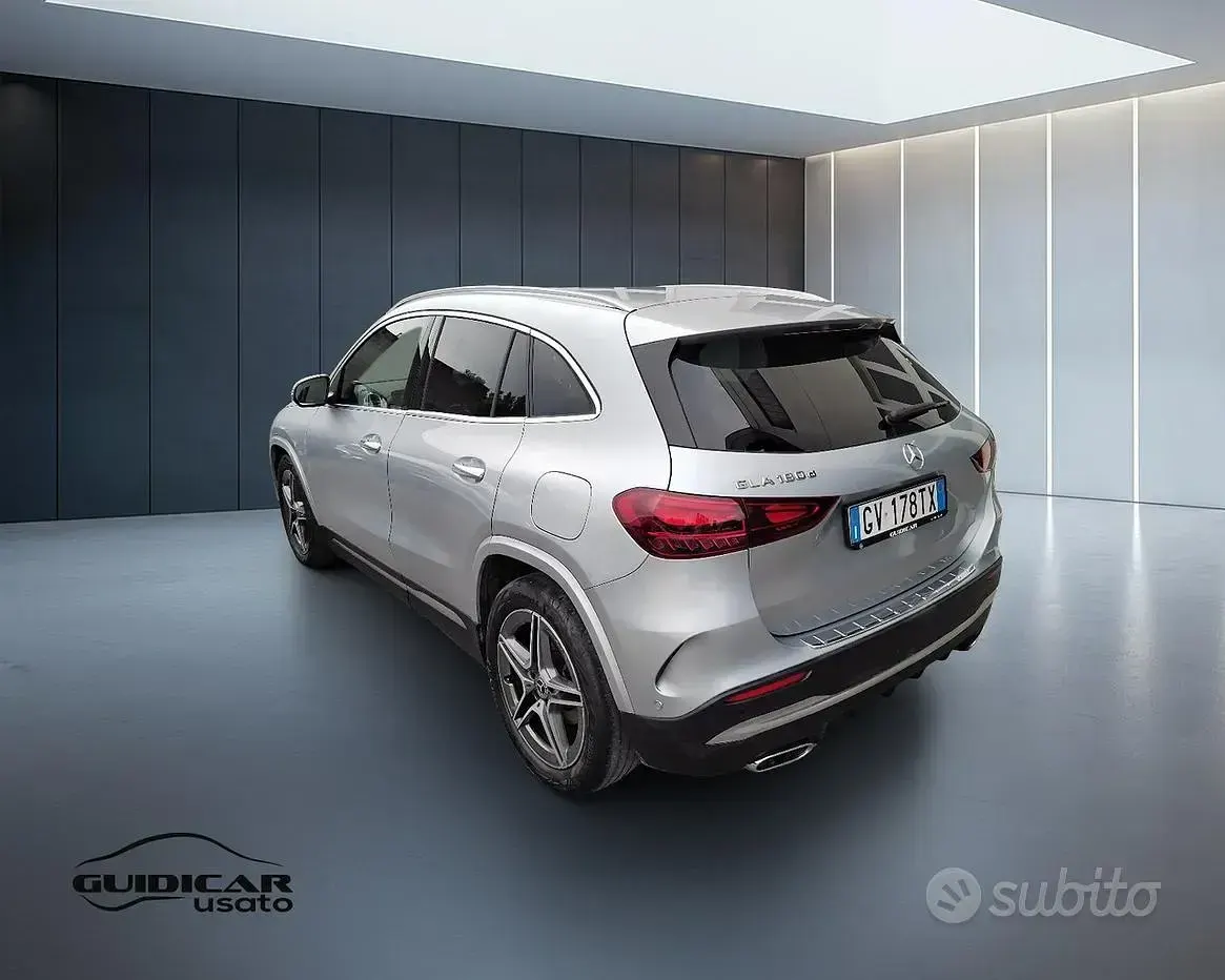 Usata Mercedes GLA180 Advanced Plus 116 CV (85 kW) 2024 Argento SUV