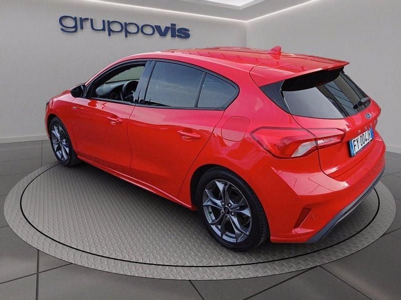 Usata Ford Focus ST-Line 125 CV (91 kW) 2019 Rosso pastello Berlina