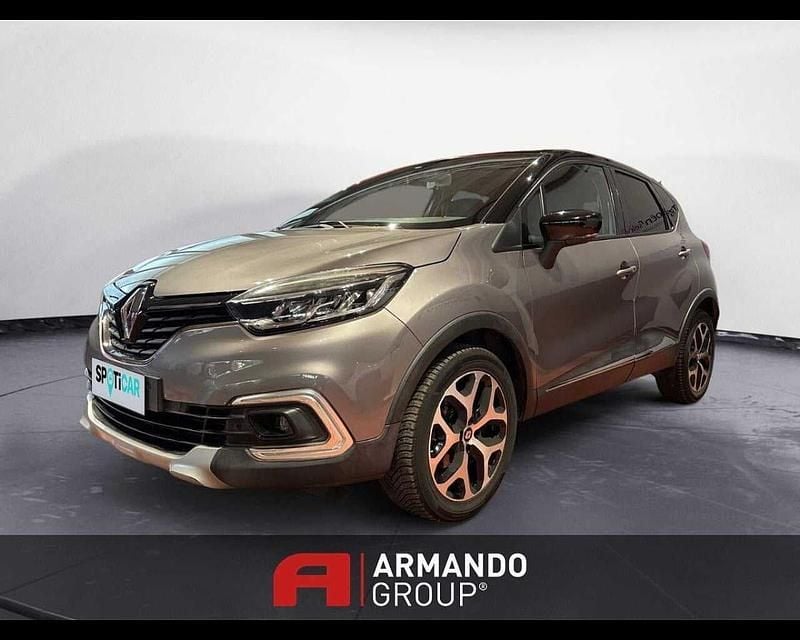 Usata Renault Captur 110 CV (80 kW) 2018 Grigio SUV