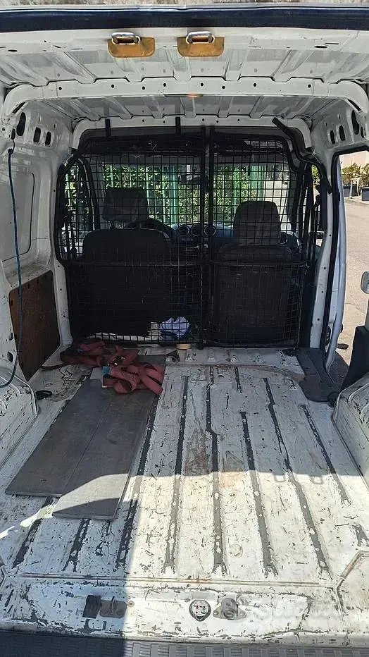 Usata Ford Transit Connect 90 CV (66 kW) 2012 Bianco Monovolume