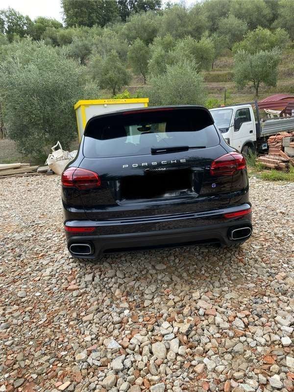 Usata 2016 Porsche Cayenne SUV | 28.900 € (Ottimo prezzo) - Immagine 1/4