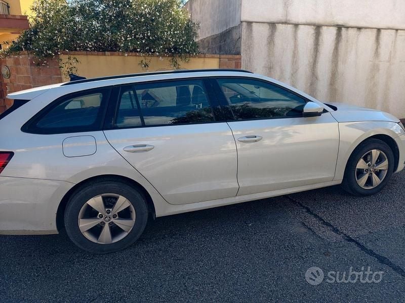 Usata Skoda Octavia 2021 Bianco Station wagon